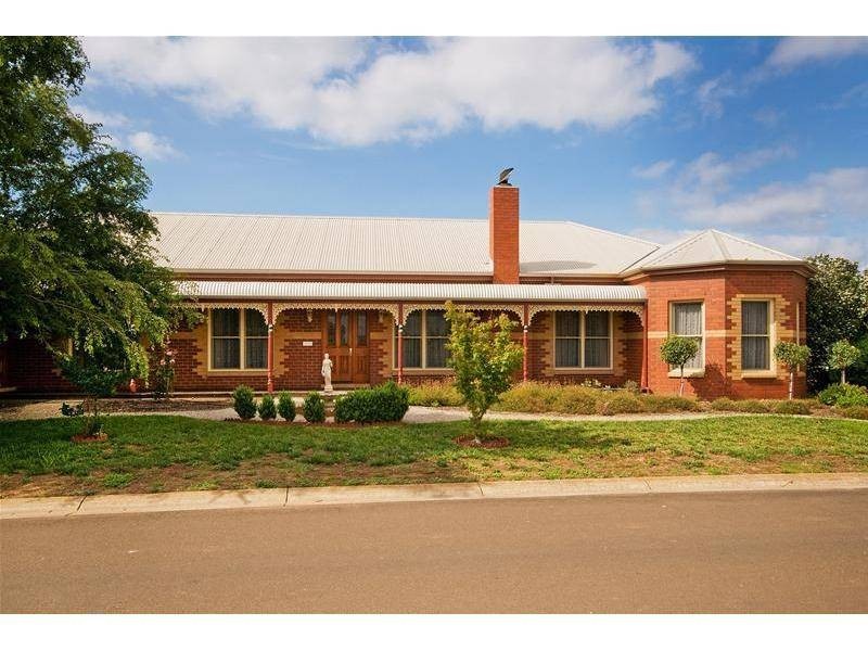 1 Perch Close, Werribee South VIC 3030