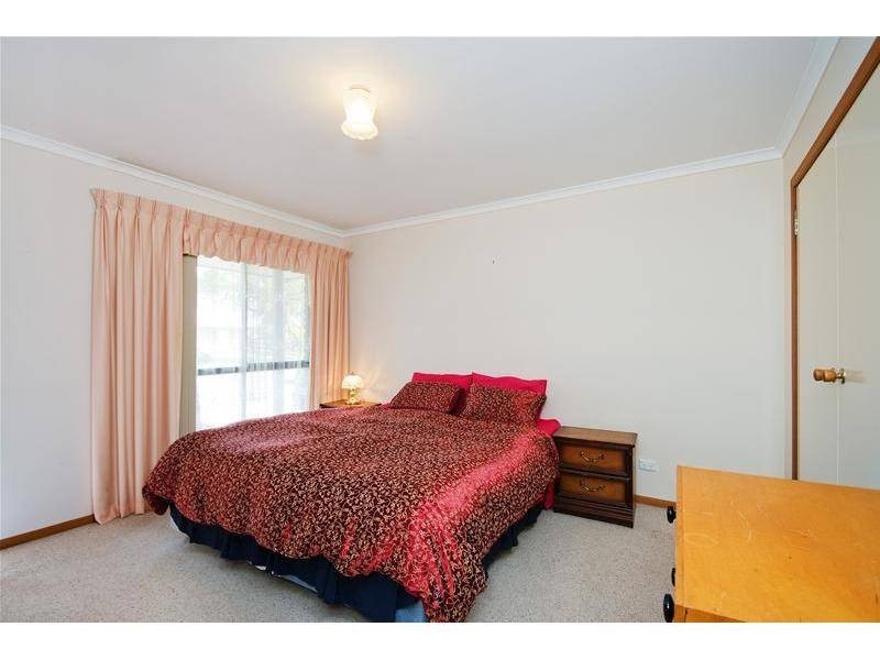 2/39 Chirnside Avenue, Werribee VIC 3030