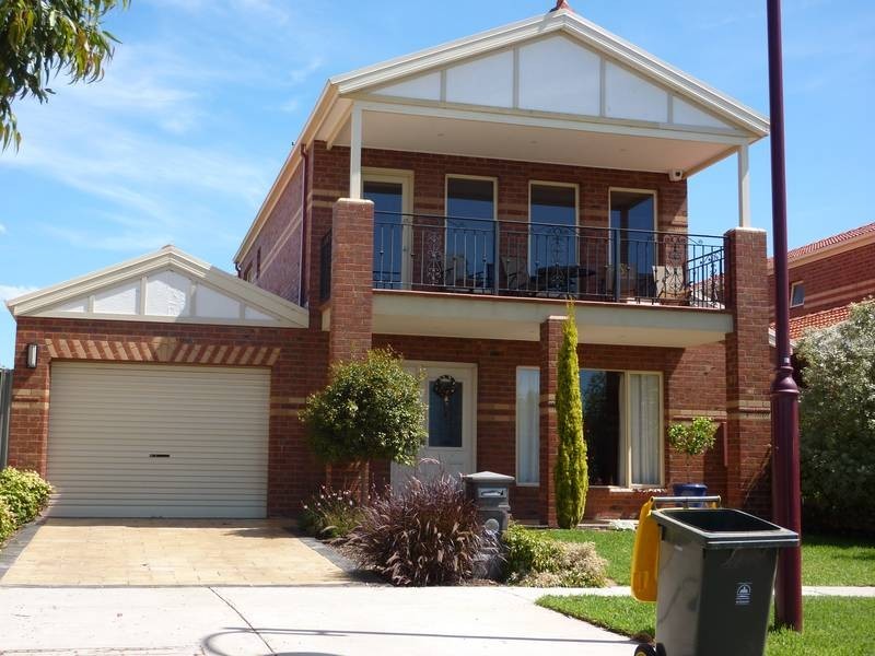 62 Riversdale Drive, Werribee VIC 3030