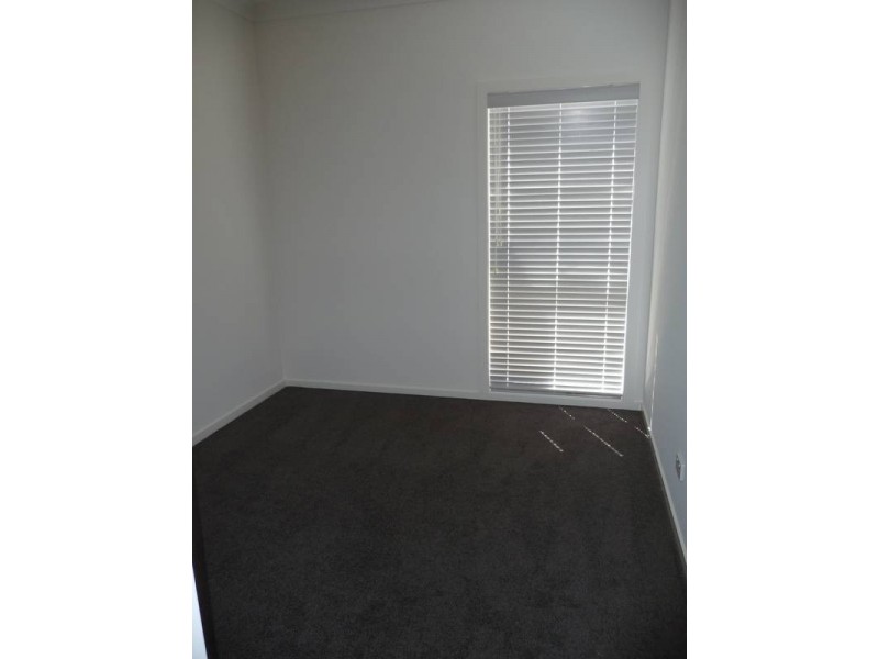 2/34 Tarneit Road, Werribee VIC 3030