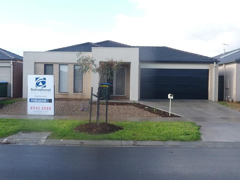 9 Woburn Crescent, Wyndham Vale VIC 3024