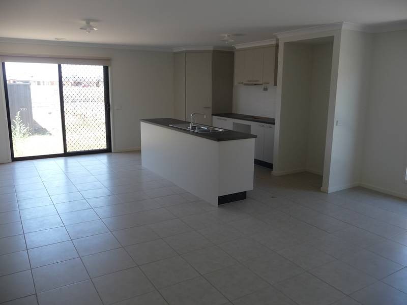 9 Woburn Crescent, Wyndham Vale VIC 3024