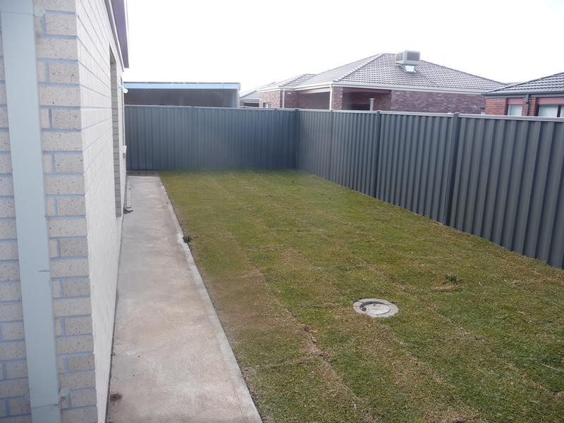 9 Woburn Crescent, Wyndham Vale VIC 3024