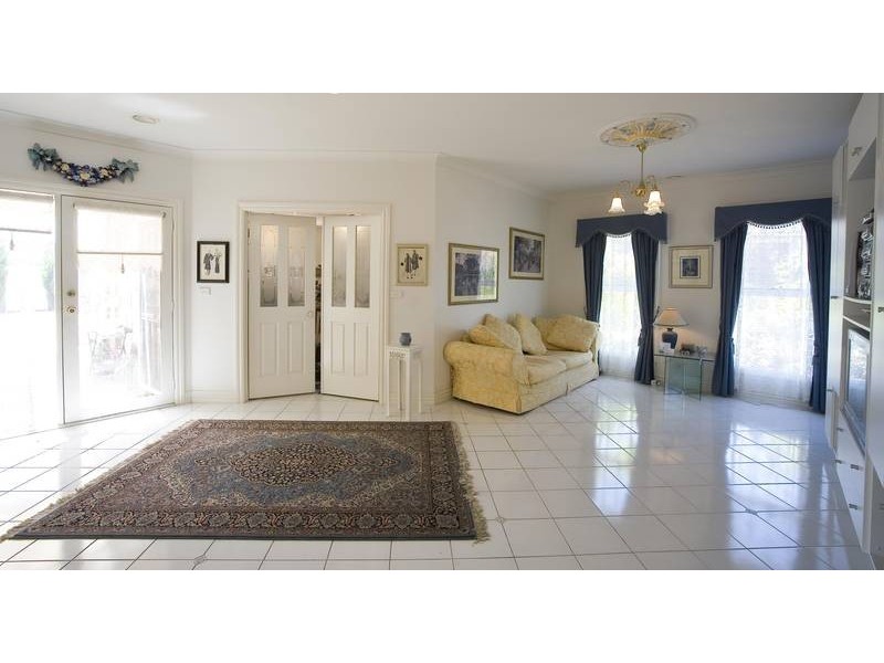 22 Oaktree Ave, Wyndham Vale VIC 3024