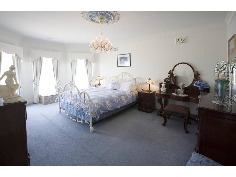 22 Oaktree Ave, Wyndham Vale VIC 3024