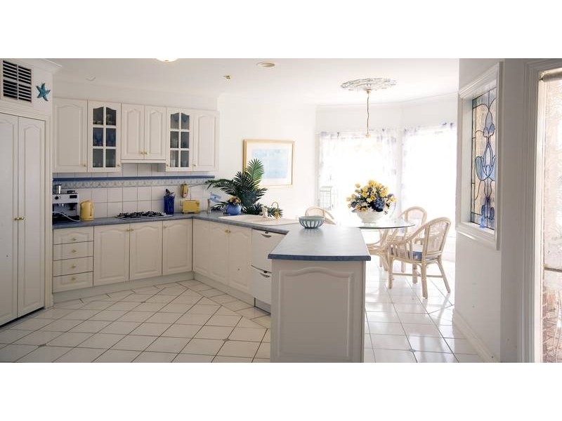 22 Oaktree Ave, Wyndham Vale VIC 3024