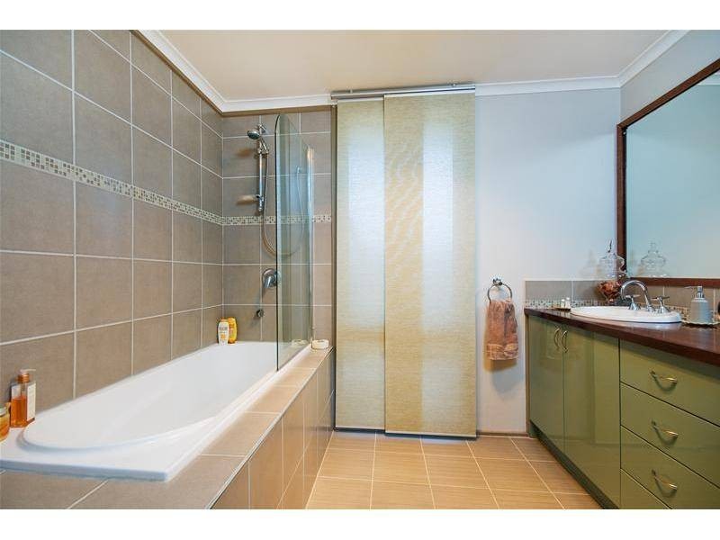 89 Huntingfield Drive, Hoppers Crossing VIC 3029