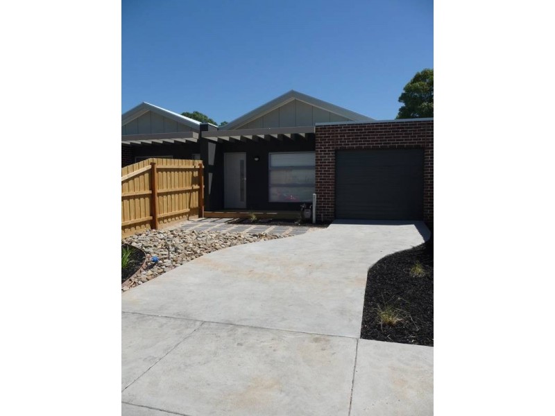2/34 Tarneit Road, Werribee VIC 3030