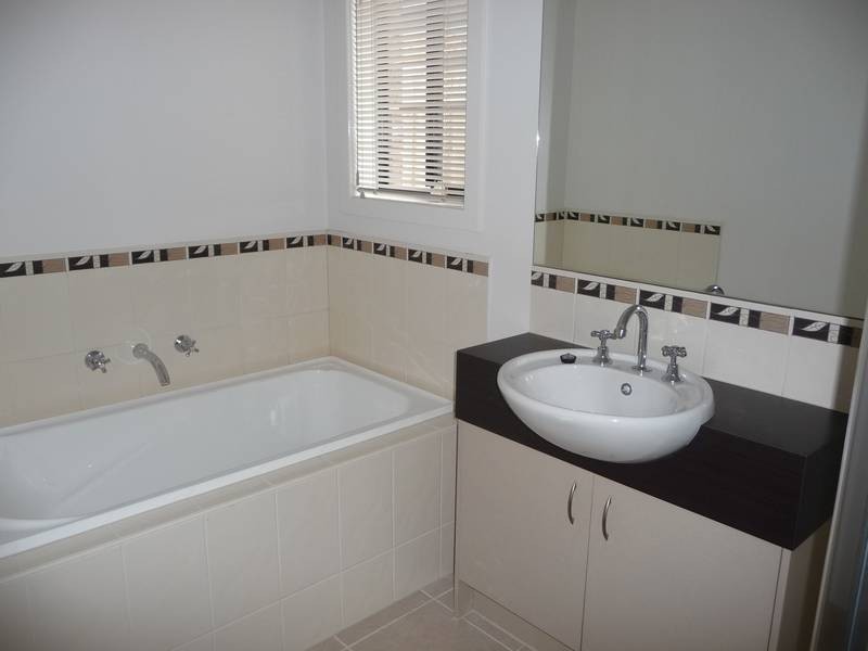 407 McGrath Rd, Wyndham Vale VIC 3024