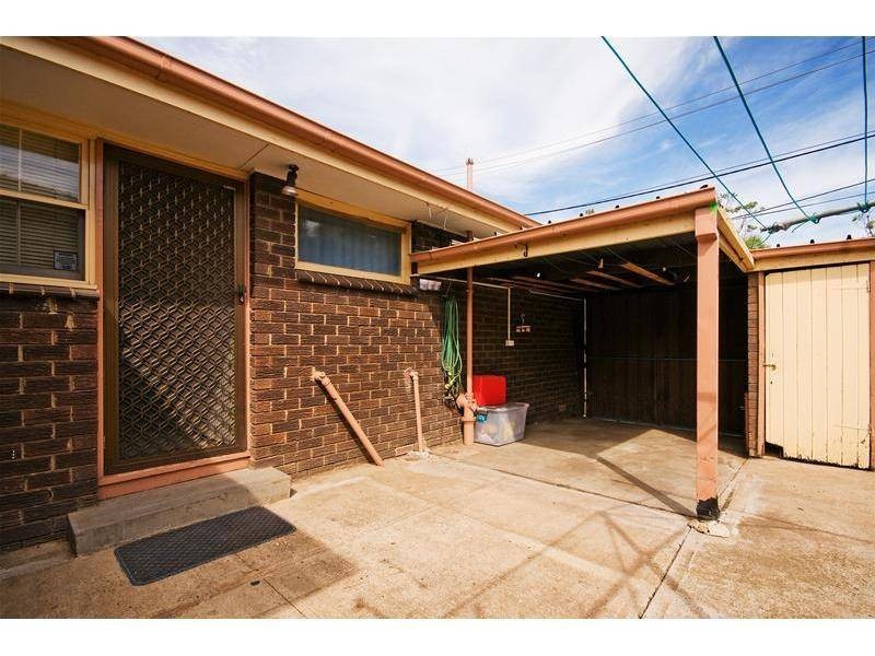 1/2 Railway Avenue, Werribee VIC 3030