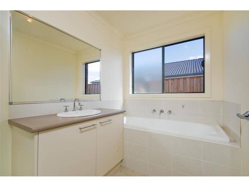 12 Hydrangea Drive, Point Cook VIC 3030