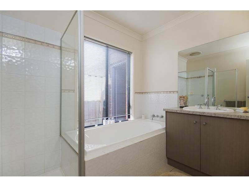 38 Edgevale Drive, Tarneit VIC 3029