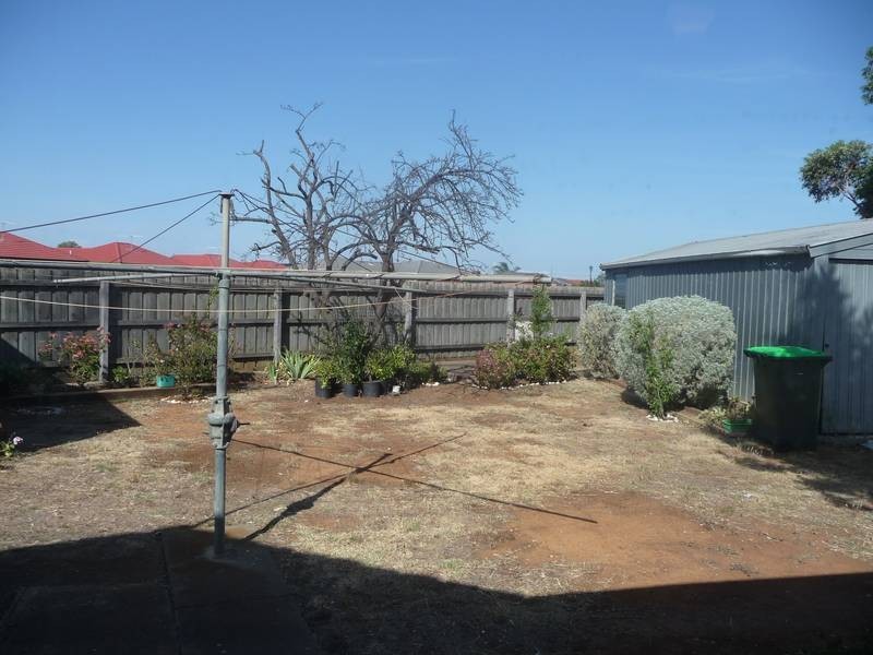 6 Centenary Crescent, Werribee VIC 3030