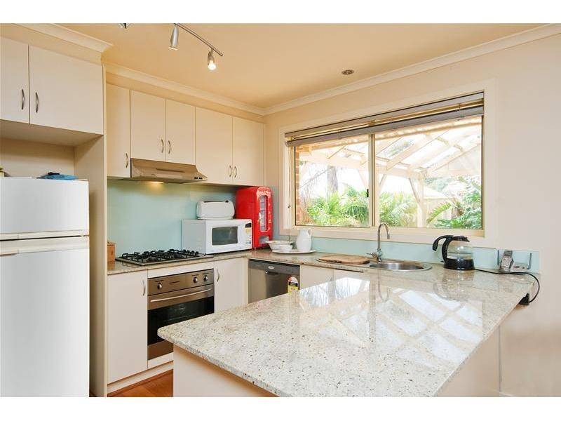 2/36 Mortimer Street, Werribee VIC 3030