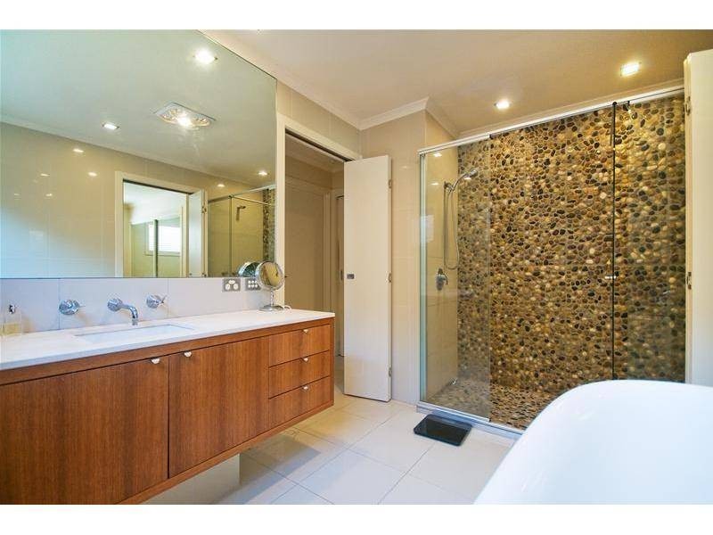 2/36 Mortimer Street, Werribee VIC 3030