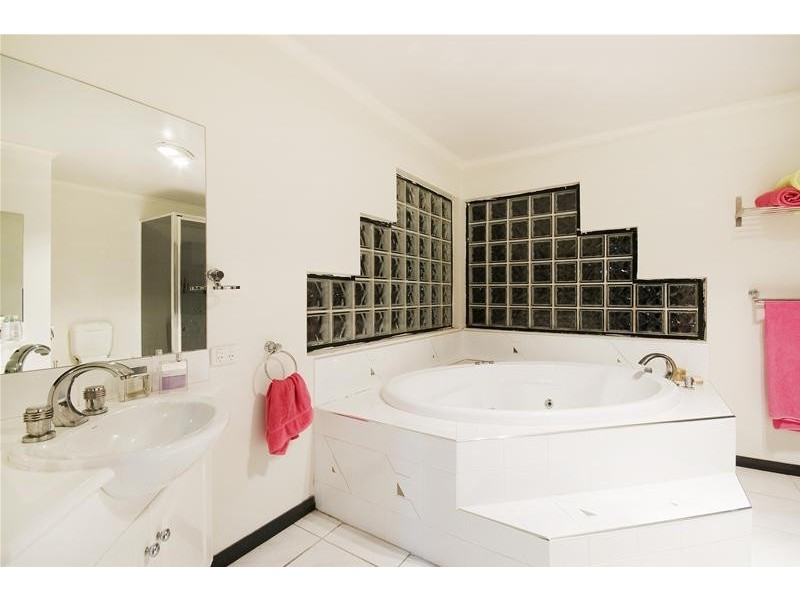 11 Waterloo Court, Hoppers Crossing VIC 3029
