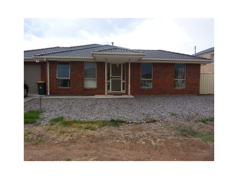 2/118 Harmony Drive, Tarneit VIC 3029