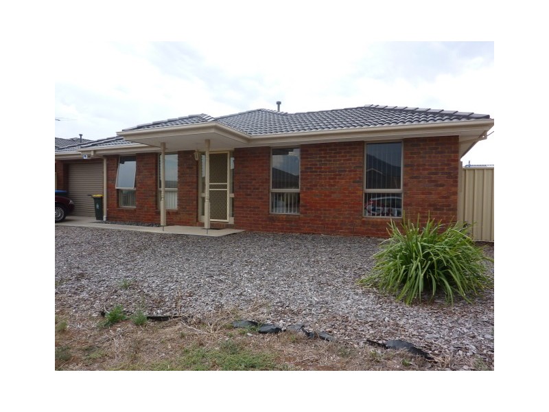 2/118 Harmony Drive, Tarneit VIC 3029