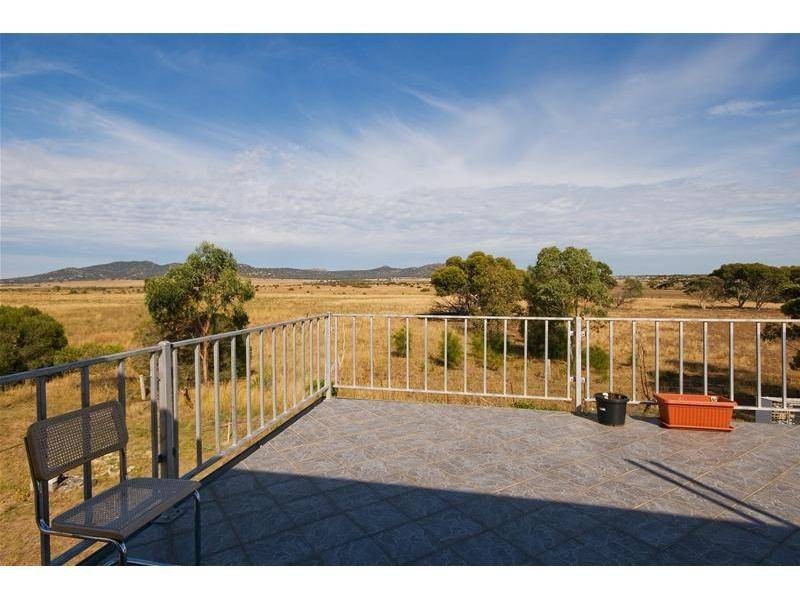 12 Mouyong Road, Little River VIC 3211