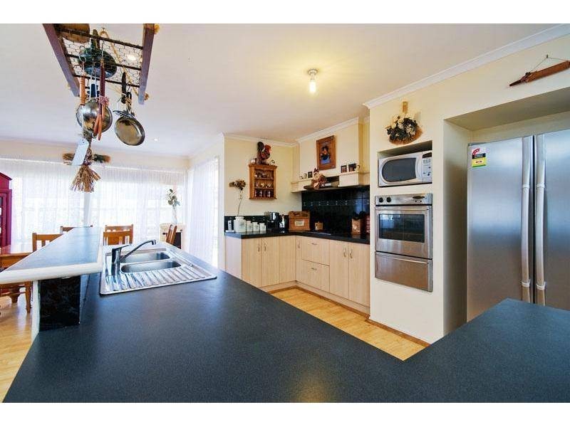 54 Birchwood Boulevard, Hoppers Crossing VIC 3029