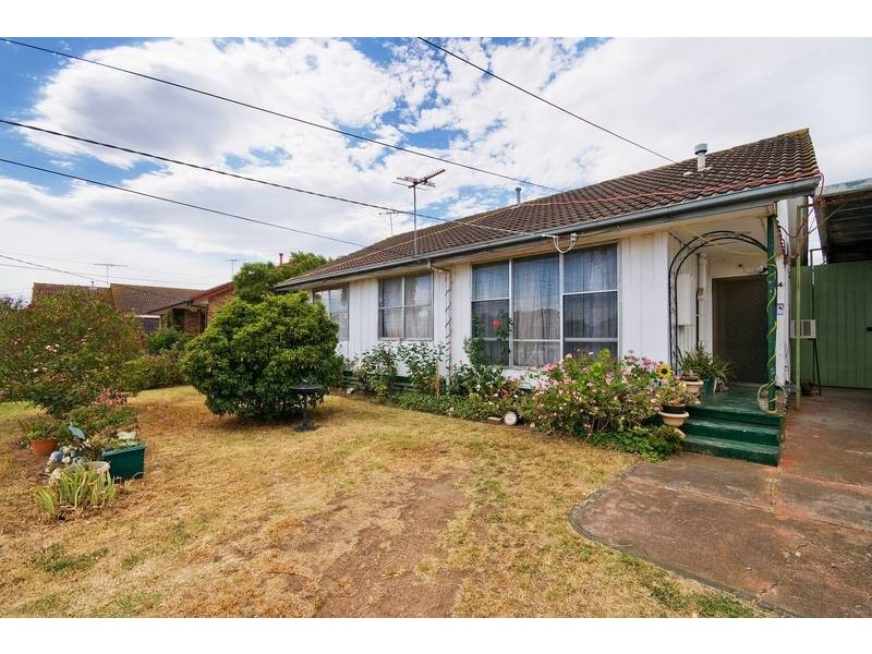 14 Centenary Cresent, Werribee VIC 3030