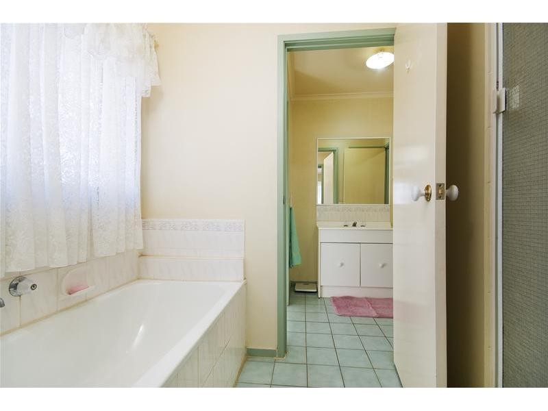 31 Nettlefold Avenue, Hoppers Crossing VIC 3029
