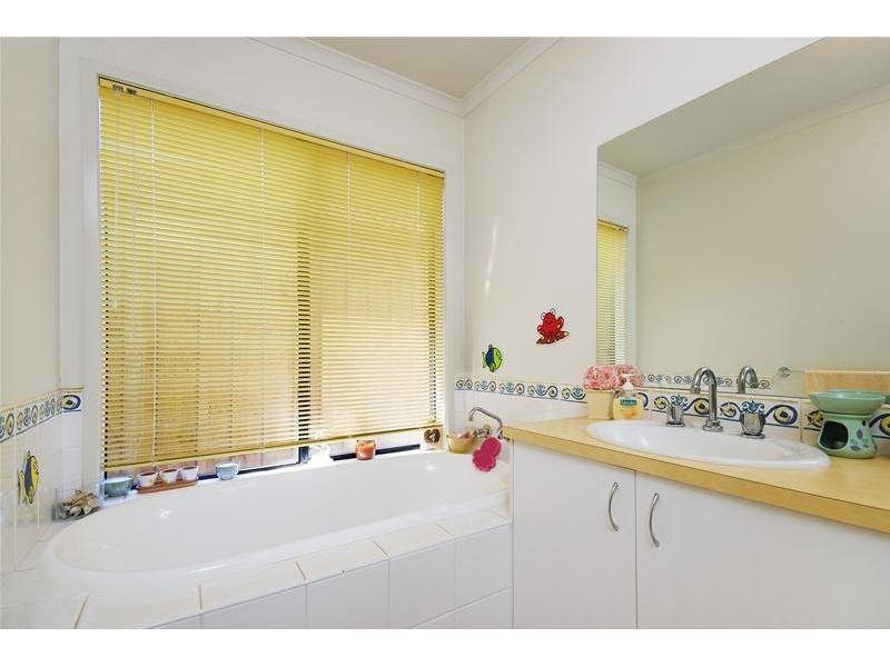 13 Linda Court, Werribee VIC 3030