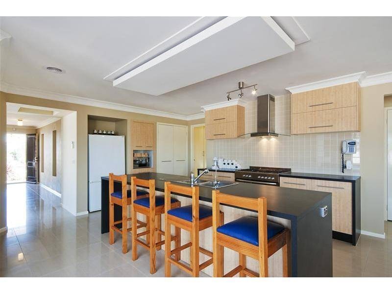 5 Barchester Avenue, Truganina VIC 3029