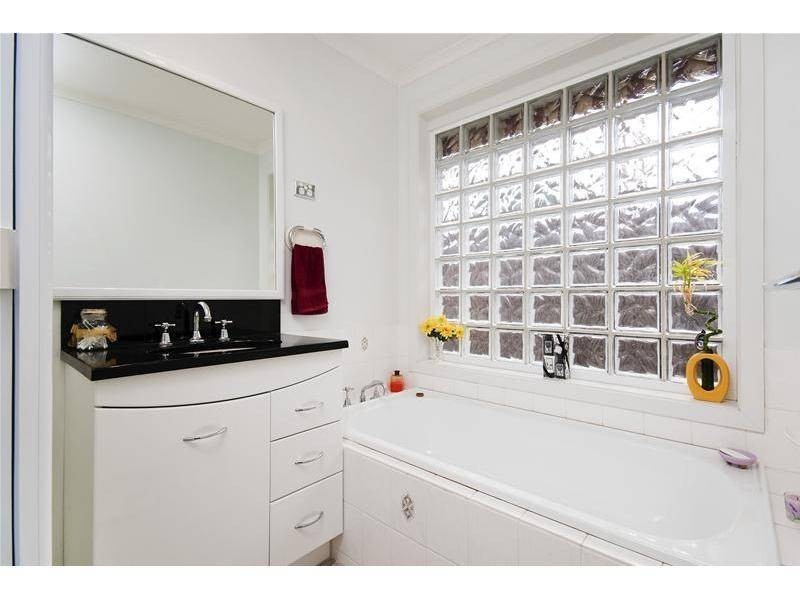 12 Michelle Court, Hoppers Crossing VIC 3029