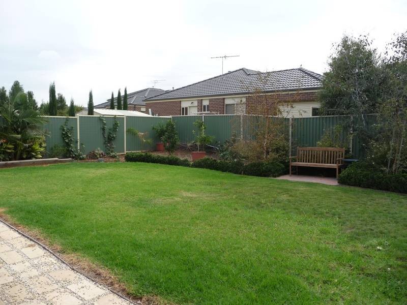 14 Dunkirk Drive, Point Cook VIC 3030