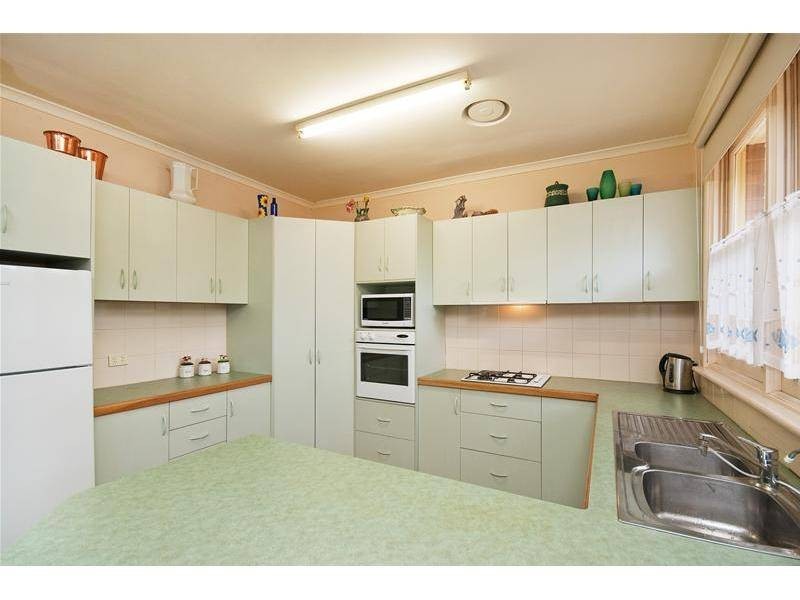16 Mortimer Street, Werribee VIC 3030