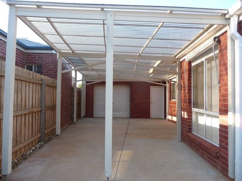 15 KOOMBAHLA CRT, Werribee VIC 3030