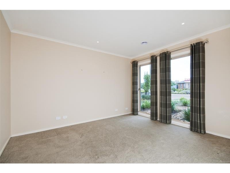 22 Hummingbird Boulevard, Tarneit VIC 3029