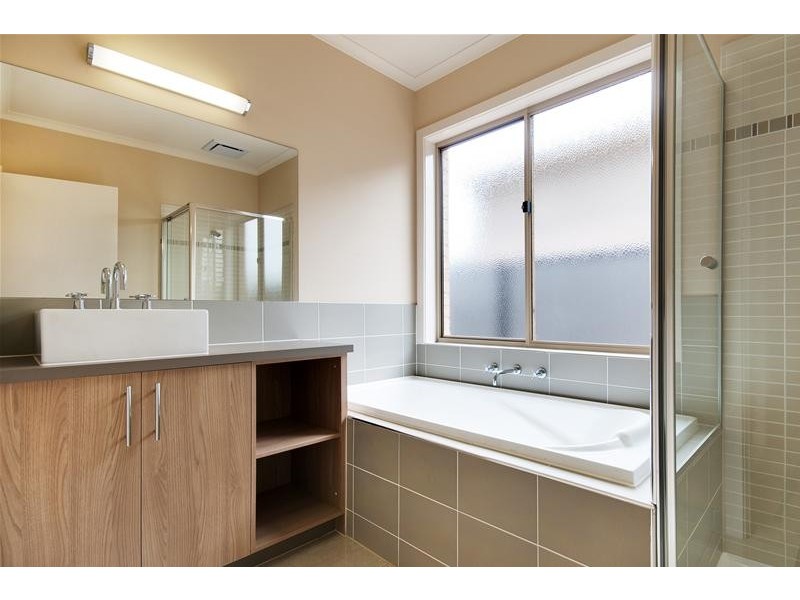 22 Hummingbird Boulevard, Tarneit VIC 3029