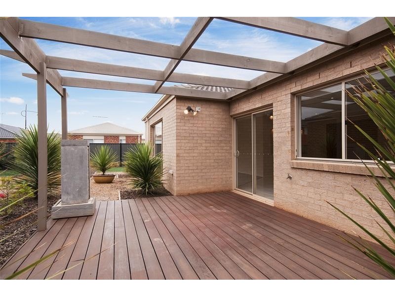 22 Hummingbird Boulevard, Tarneit VIC 3029