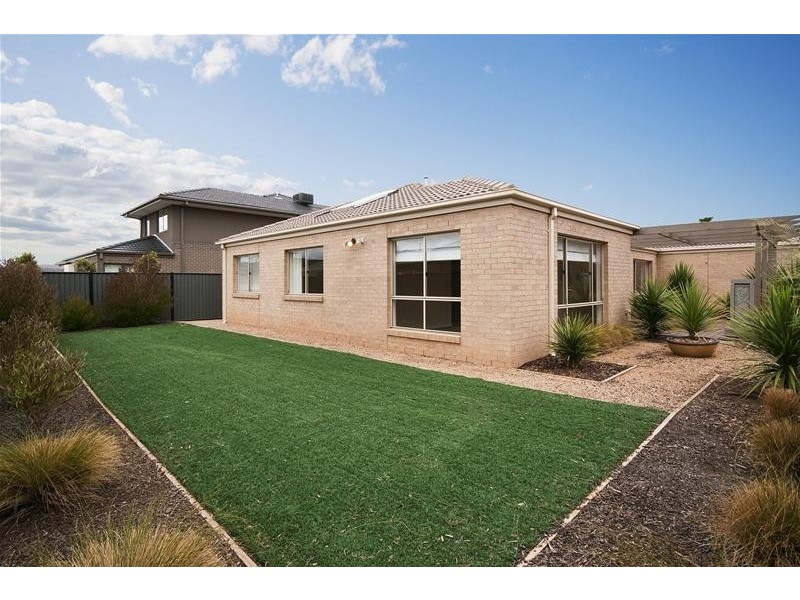 22 Hummingbird Boulevard, Tarneit VIC 3029