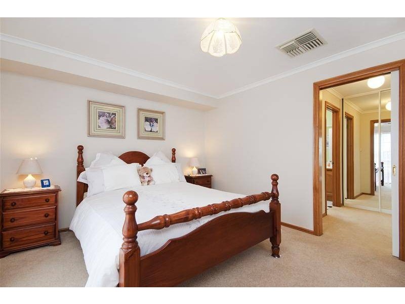 110 Wattle Avenue, Werribee VIC 3030
