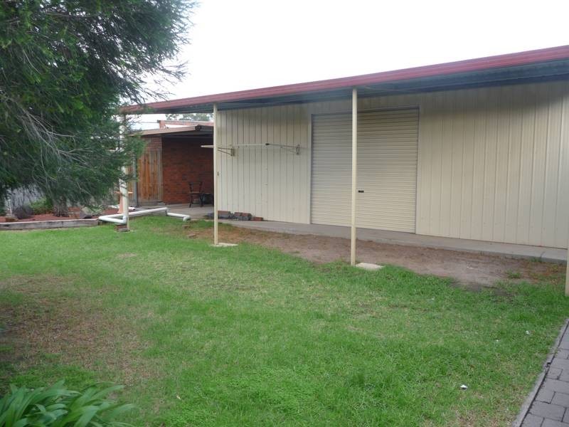 8 Greens Road, Wyndham Vale VIC 3024