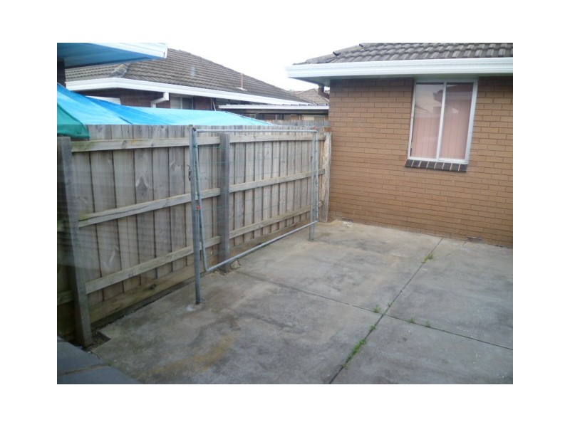 2/26 Glenn St, Werribee VIC 3030