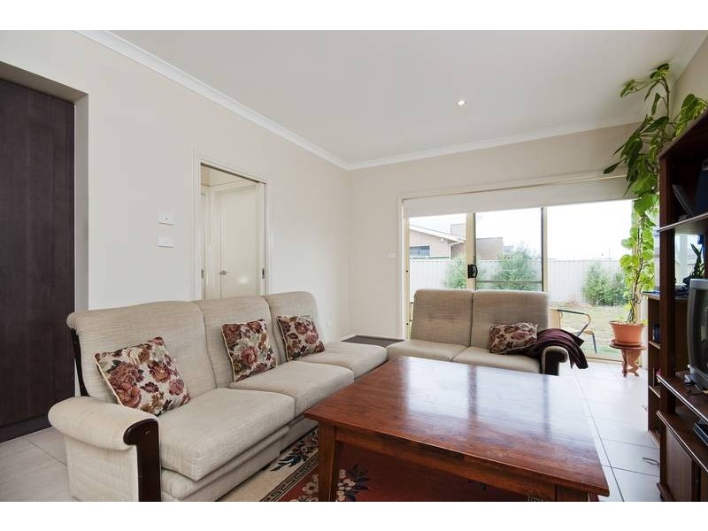 14 East Cornhill Dve, Point Cook VIC 3030