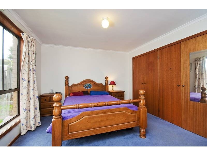 11 Gloucester Crt, Werribee VIC 3030