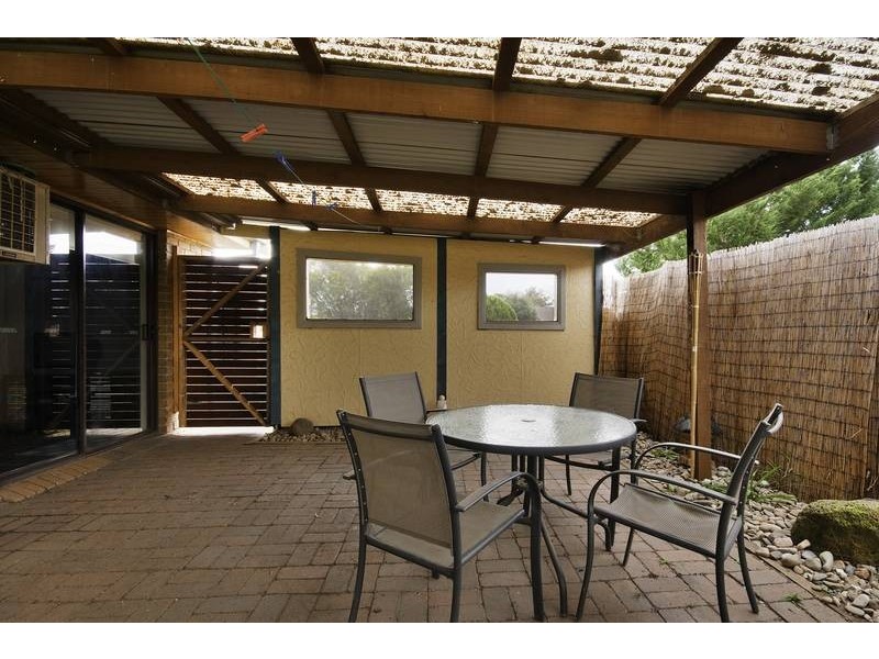 11 Gloucester Crt, Werribee VIC 3030