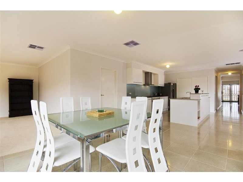 10 Kondalilla Drive, Truganina VIC 3029