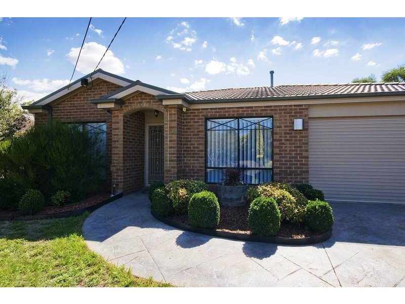 13 Linda Crt, Werribee VIC 3030