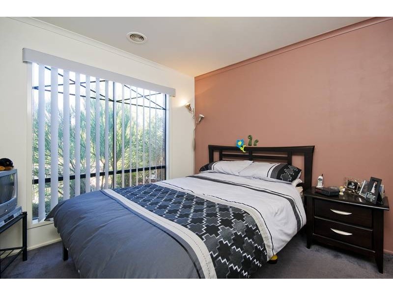 13 Linda Crt, Werribee VIC 3030