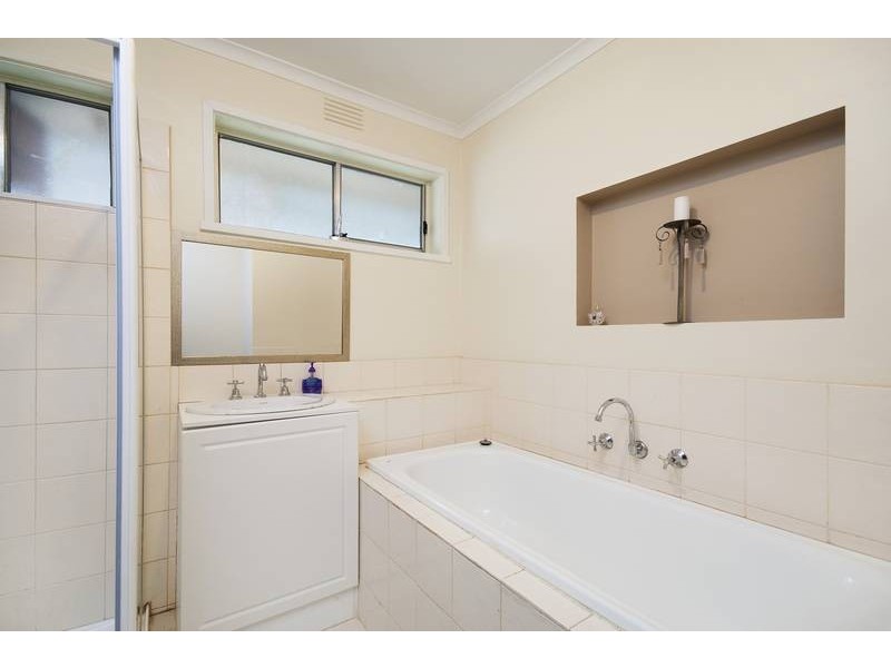 10 Bolton Rd, Wyndham Vale VIC 3024