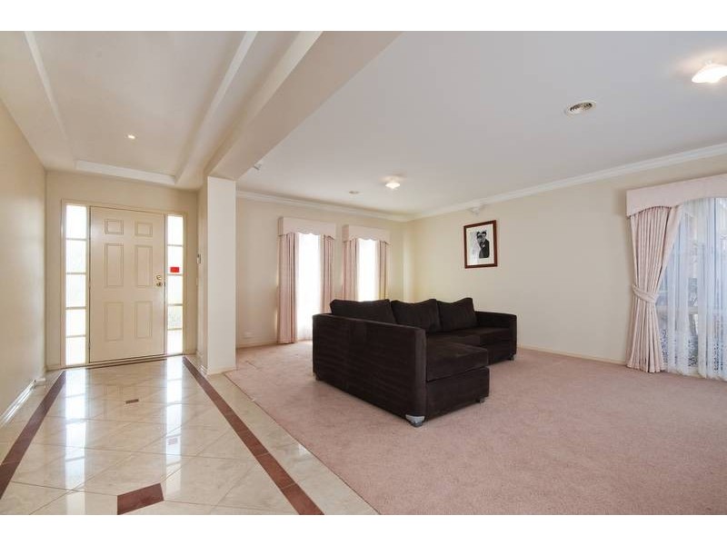 6 Nitaya St, Hoppers Crossing VIC 3029