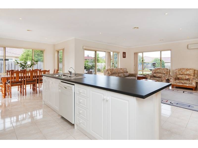 6 Nitaya St, Hoppers Crossing VIC 3029