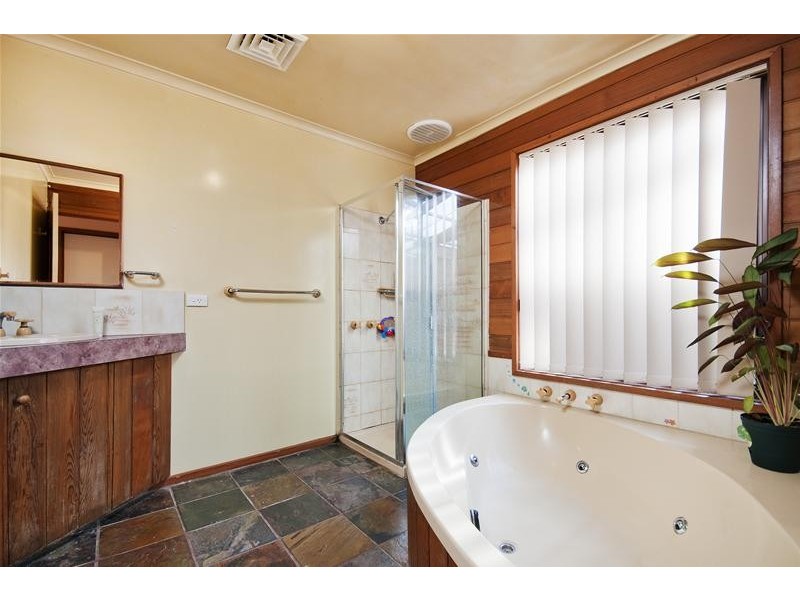 18 Shearer Close, Hoppers Crossing VIC 3029