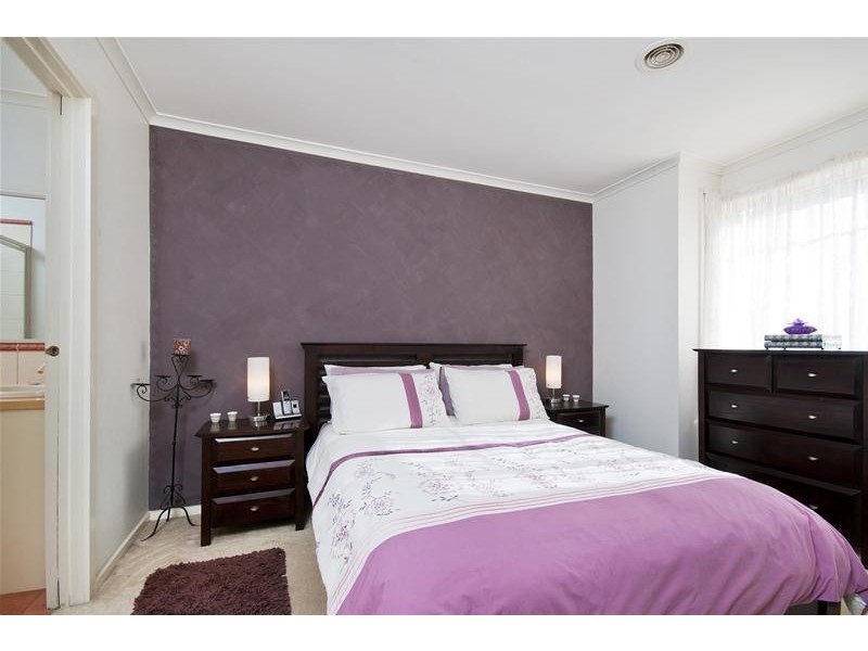 32 Kasem Drive, Werribee VIC 3030